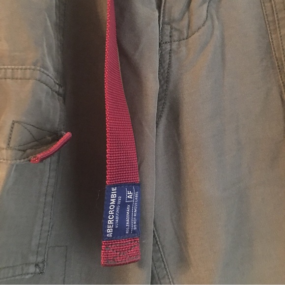 Abercrombie and Fitch Men Pant Size Small - Picture 5 of 10